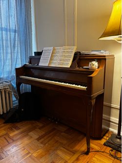 upright piano hardman