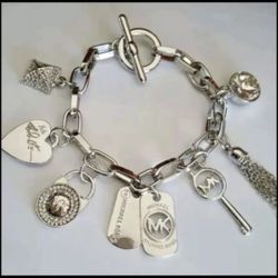 Mk Michael Kors Charms Bracelet Heart Key Tessle Bangle Women’s Jewelry 