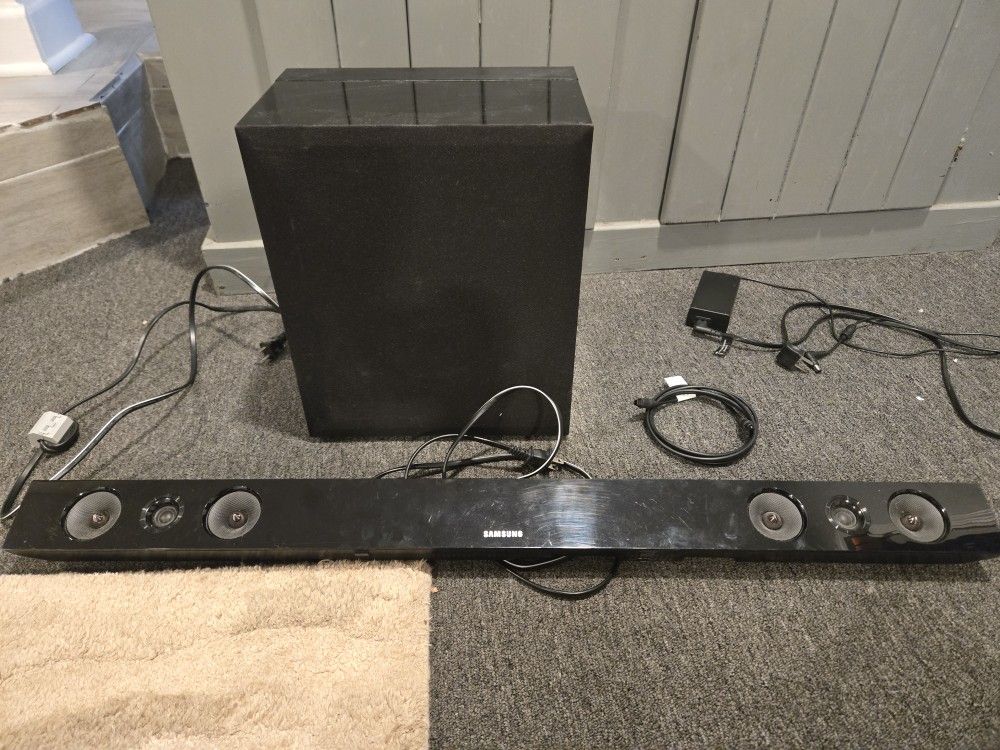 Samsung Soundbar And Subwoofer