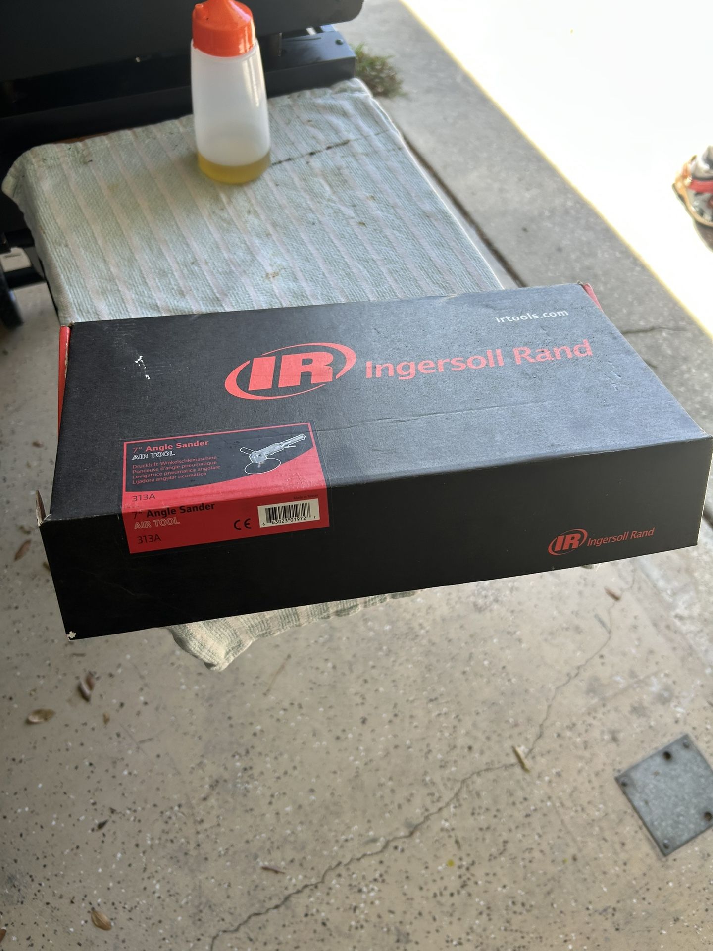 Ingersoll Rand 313A 7” Heavy-Duty Angle Air Sander