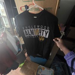 Englewood Almighty Seniors 2018 Medium Shirt