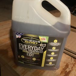 (Not full) Hot Shot's Secret Everyday Diesel Treatment (EDT) 1 Gallon 