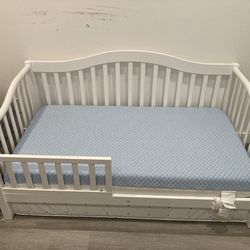 Dream on me Austin Toddler and mattress, gently  used