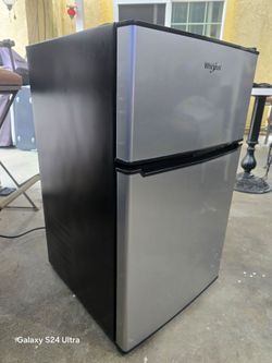 Whirlpool  refrigerator