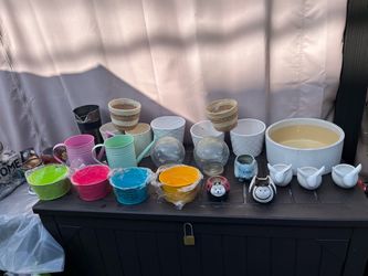 This flower pots and fences together selling for $40 last price
