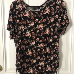 Woman’s Floral dress shirt size XXL