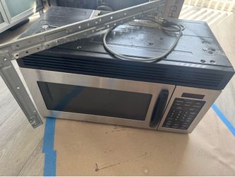 Frigidaire OTR Microwave with bracket