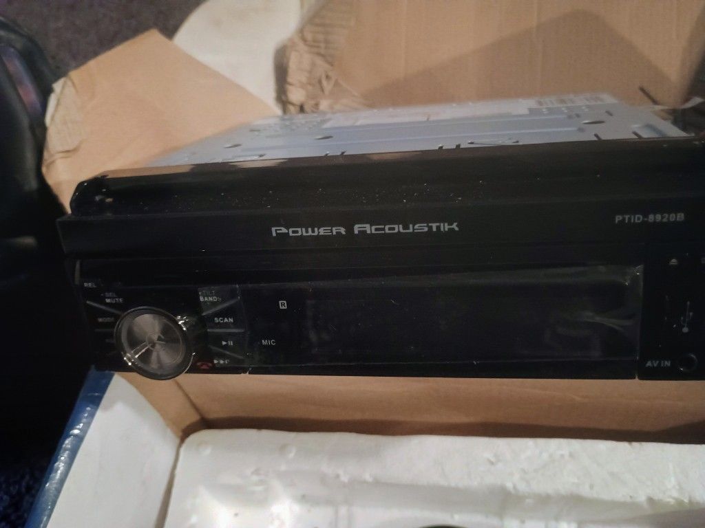 Power Acoustic DVD,/CD, Bluetooth,USB/Sd Radio