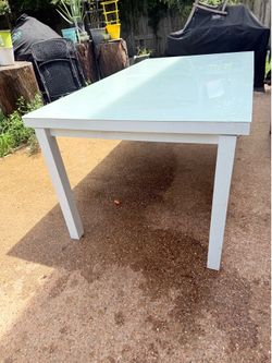 Outdoor glass table