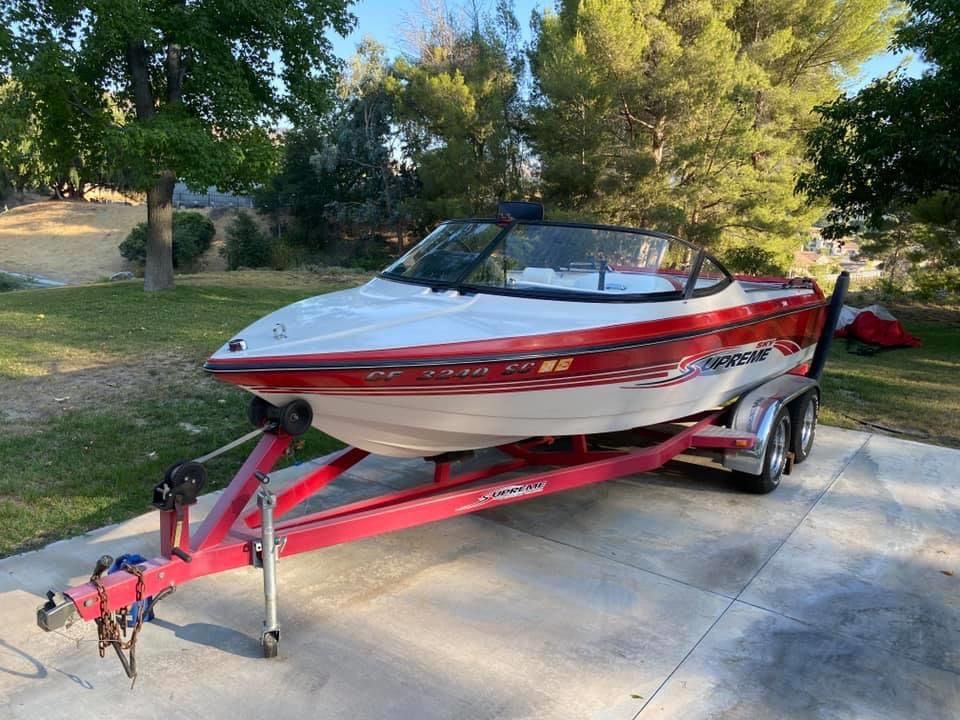 1992 Ski Supreme ski And wakeboard boat Red And White 