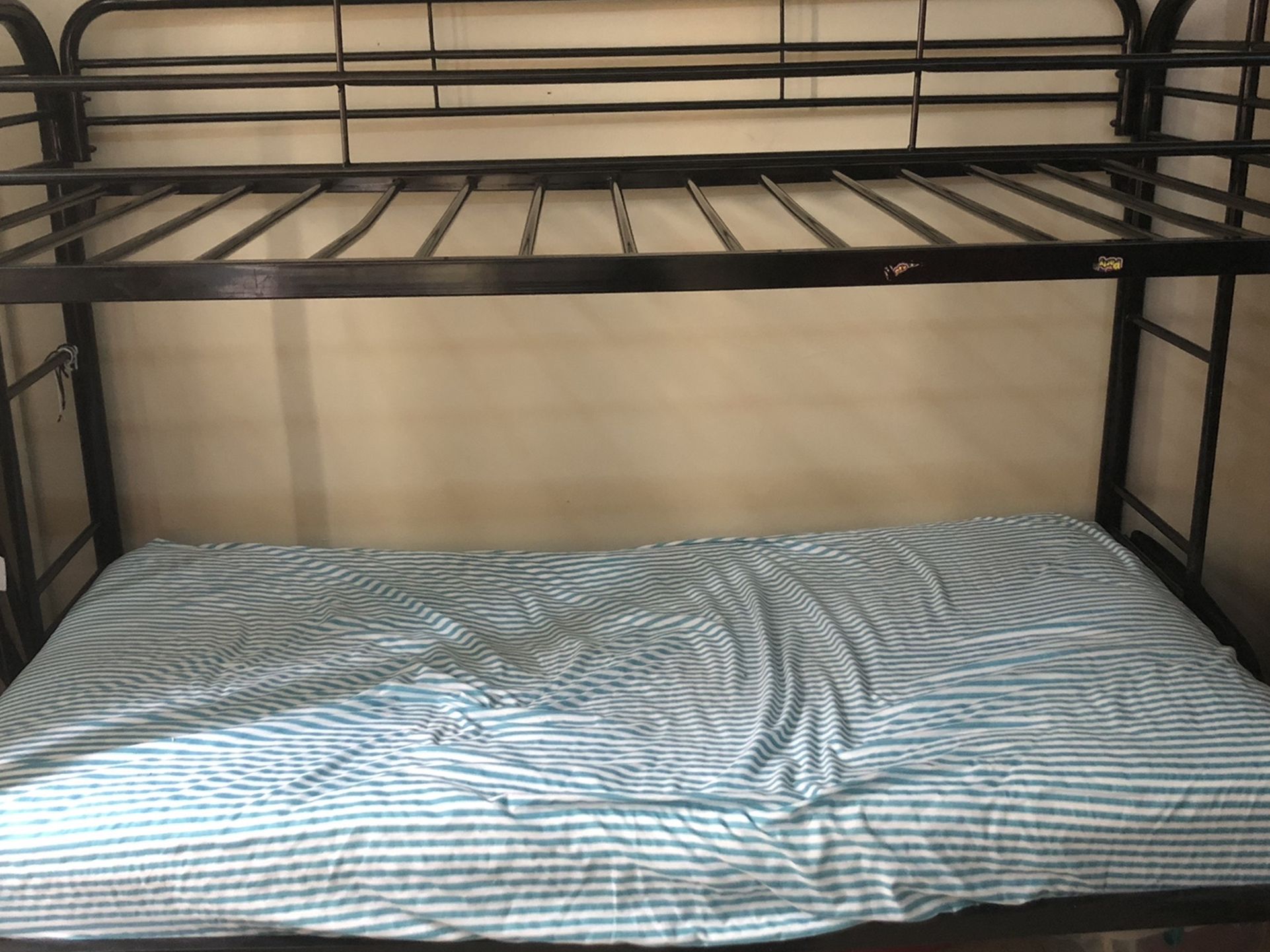 BunkBed