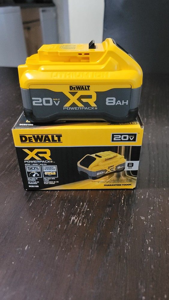 (2) Dewalt 20-Volt Power Pack 8.0 Ah Battery Pack