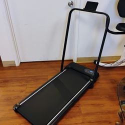 Compact Treadmill With Handlebars 
