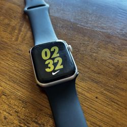 Apple Watch____ Series 6_____ Nike 40mm_____ GPS+Cellular