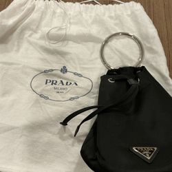 Like NewSmall Purse With Silver Bracelet Style Handle 