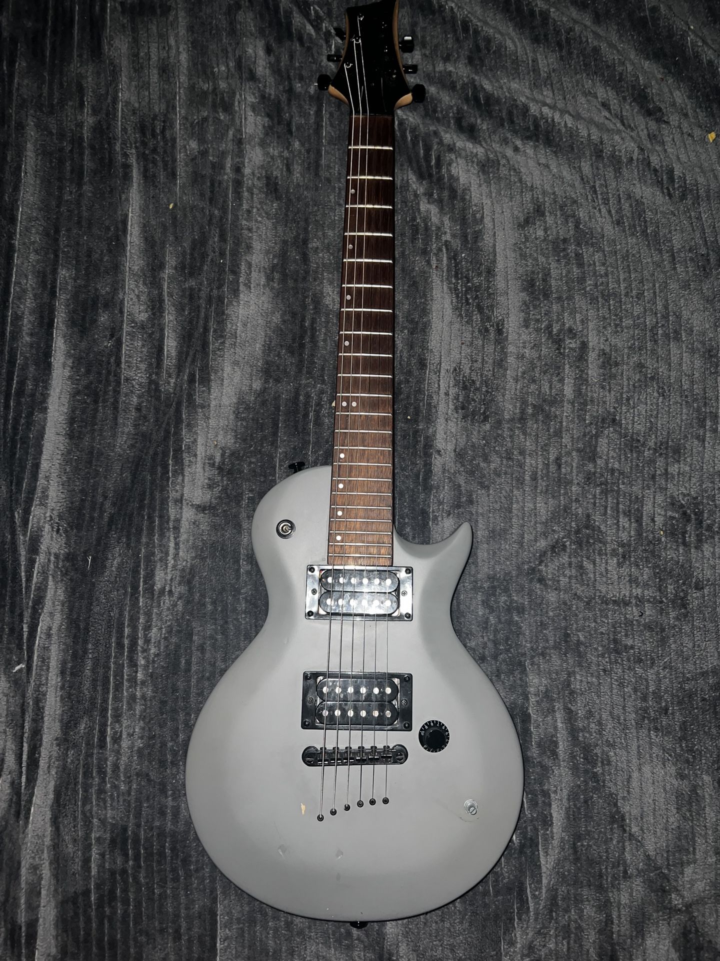 Mitchell MS-100 Guitar