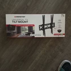 **NEVER OPENED**Universal TV Mount 26"-60"
