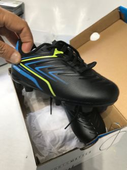 Toddler soccer cleats new