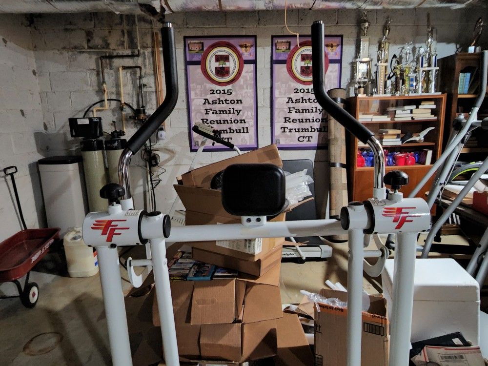 FitnessFlyer Machine. Excellent condition.
