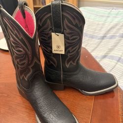 Ariat Boots Woman Size 7b
