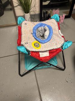 Portable baby bouncer