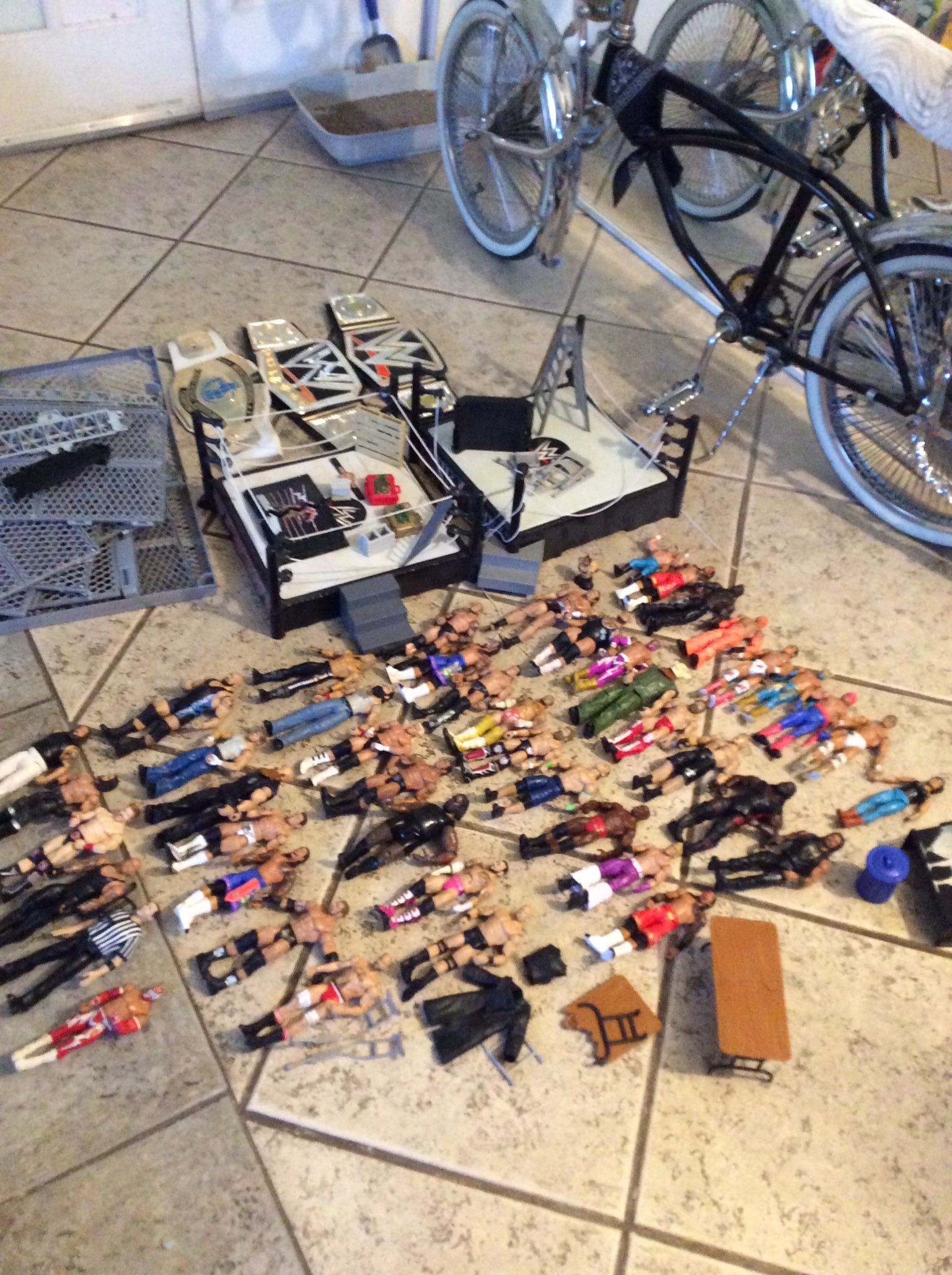 WWE Set, Shoot Offers !
