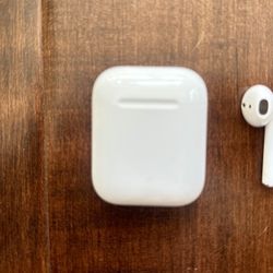 Apple AirPod 2nd Generation, with charging case, Model A2031 Left AirPod