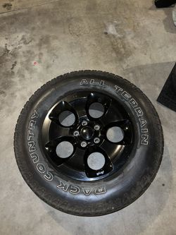 5 Black Jeep Wrangler rims 18x9