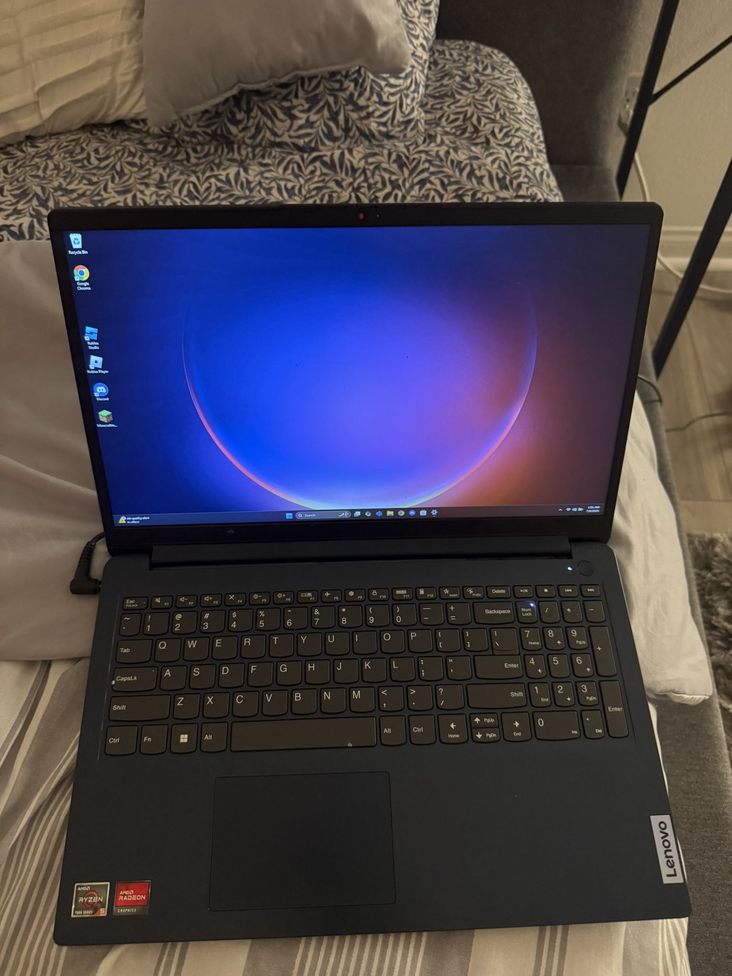 Lenovo IdeaPad 1 – Ryzen 5 – 8GB RAM – Touchscreen Laptop