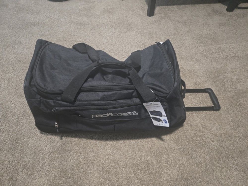 Large Duffle Bag With Wheels