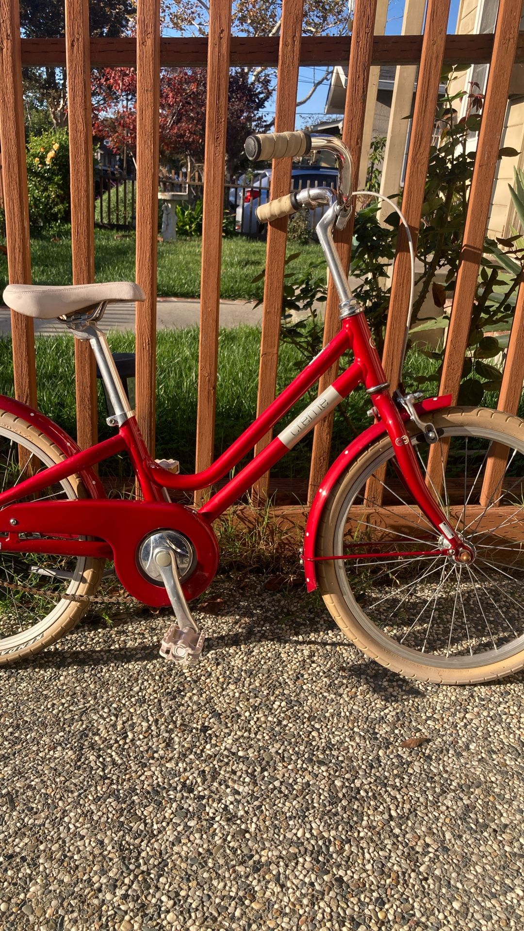 Crème bicycle and great condition