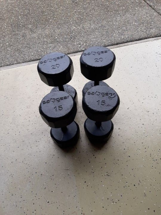 Free SaGear Dumbells. **PENDING PICKUP**