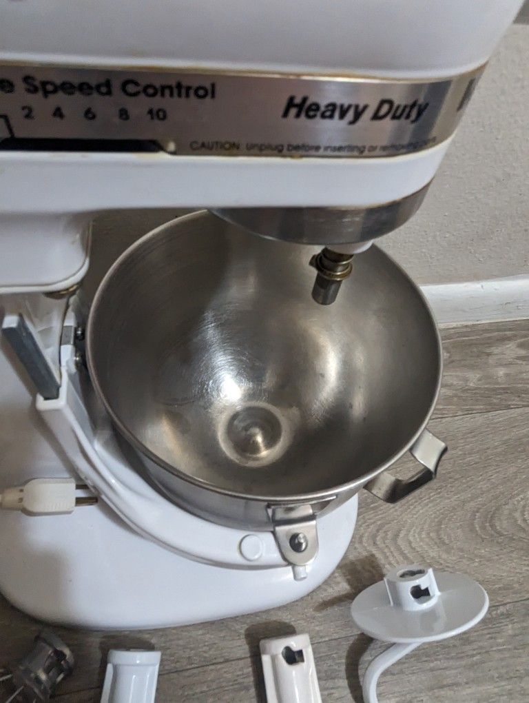 KitchenAid heavy-duty lift stand Mixer Model K5SS for Sale in Hermosa  Beach, CA - OfferUp