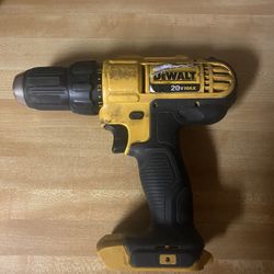 Dewalt drill driver 20v  tool only 40 firm in n Lakeland works great pick up n Lakeland 