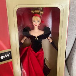 1998 Avon Exclusive Winter Barbie