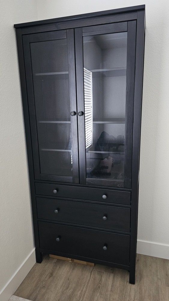 IKEA Hemnes Glass Door Cabinet