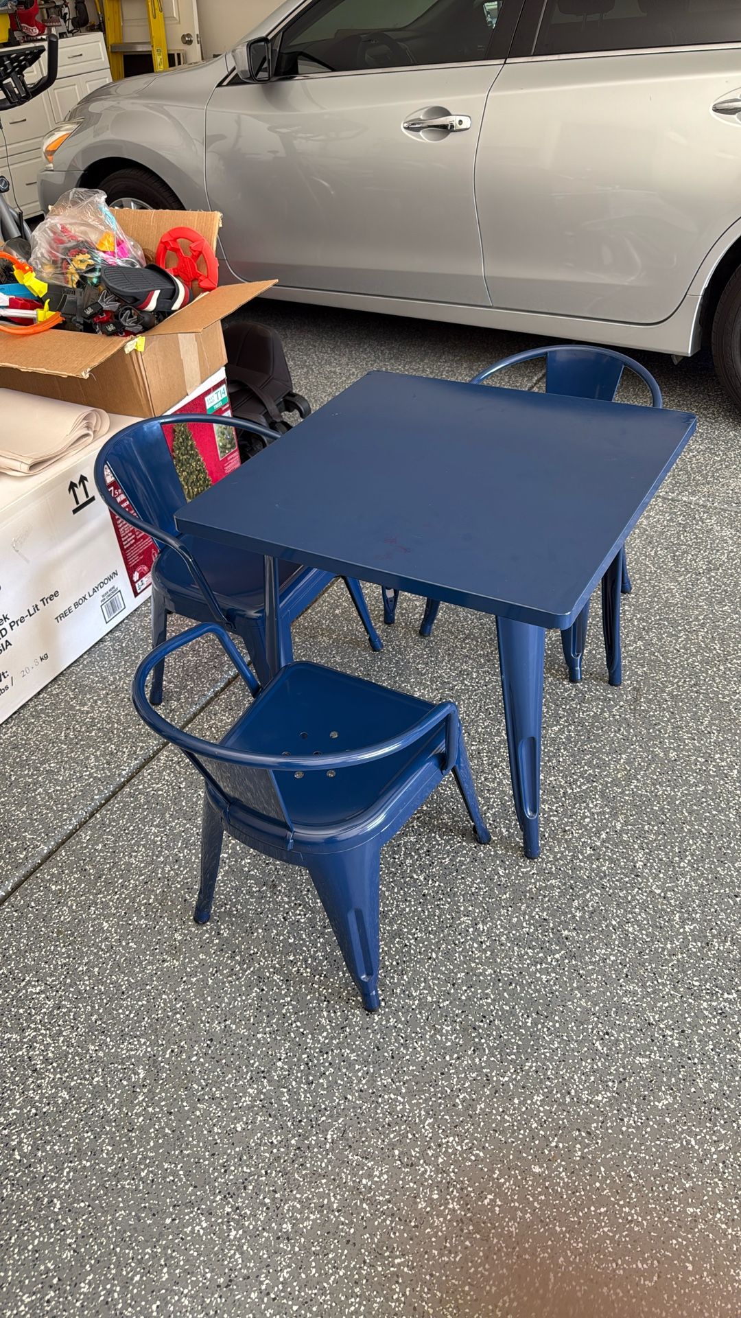 Target Kids Metal Table + 3 Chairs