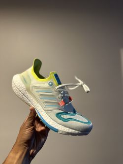 Adidas Ultraboost 22