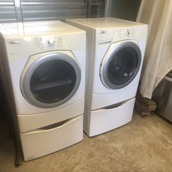 Whirlpool Duet Washer & Dryer With Pedestals