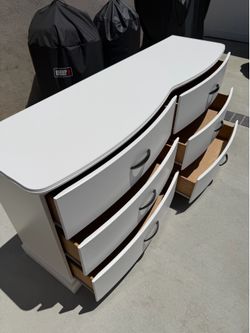 WHITE DRESSER/READ FIRST!/No issues