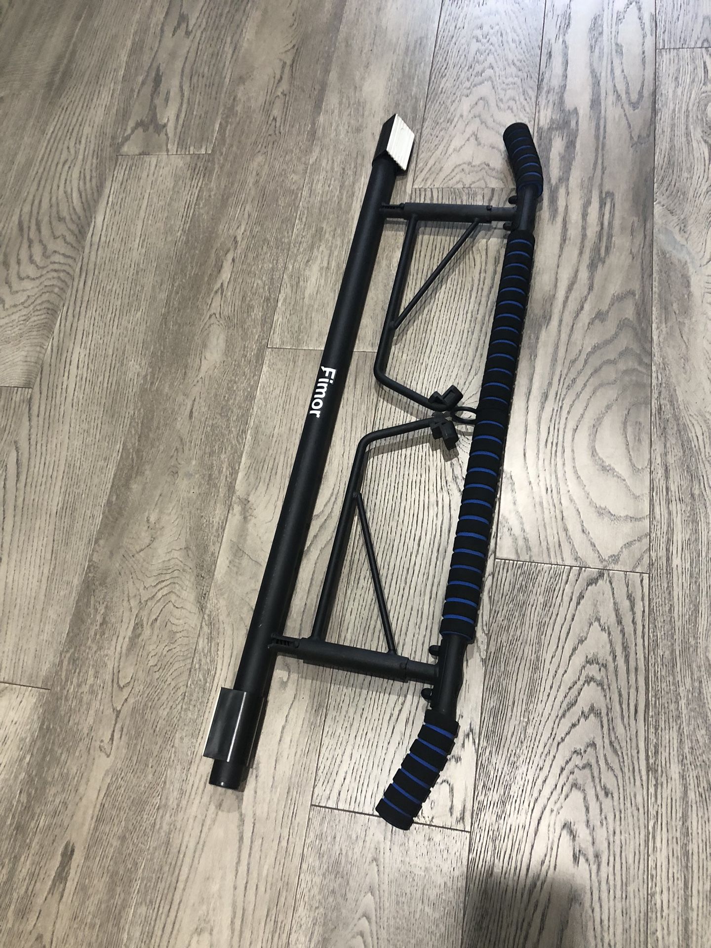 Pull Up Bar