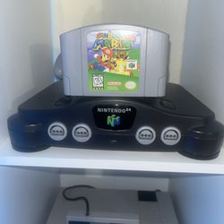 Nintendo 64, w/ Super Mario 64 