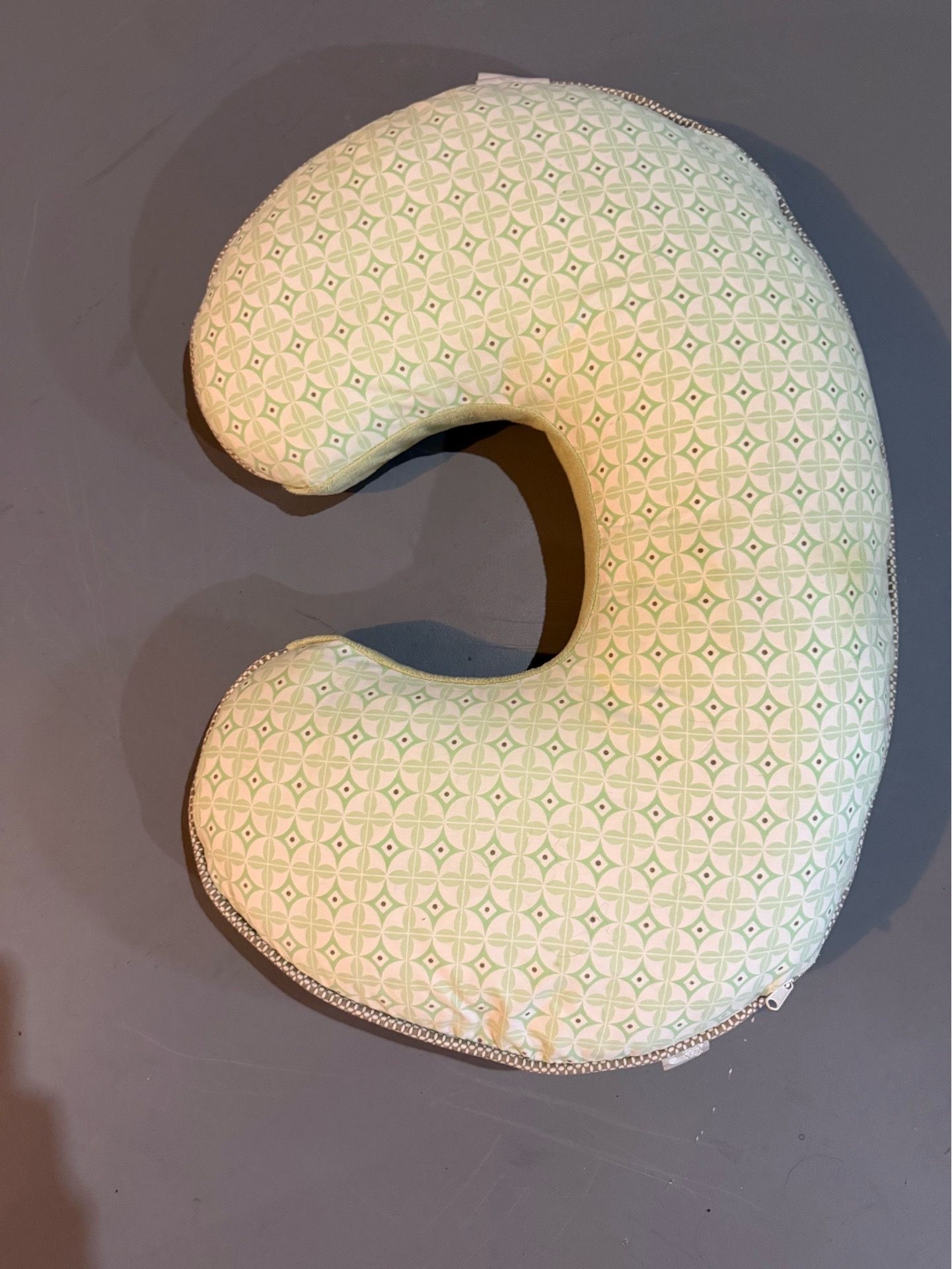 Boppy Original Nursing Pillow & Infant Positioner - Clean Condition