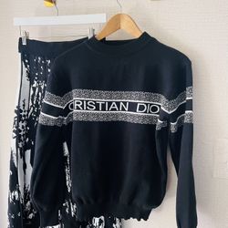 One Set Sweater And Long Skirt