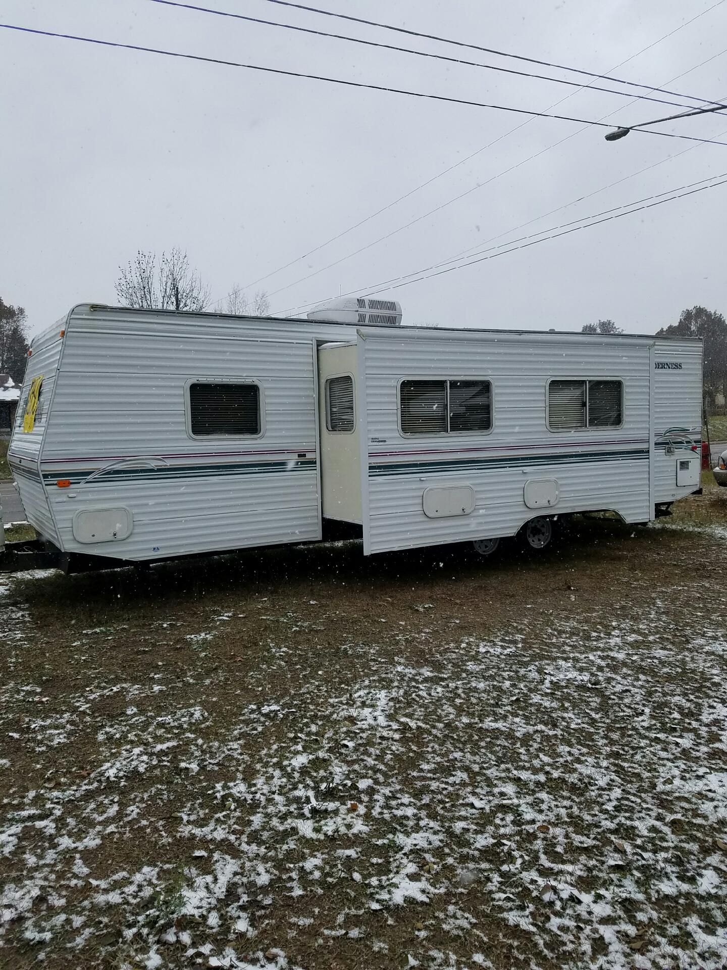 Photo 2000 wilderness 28ft camper