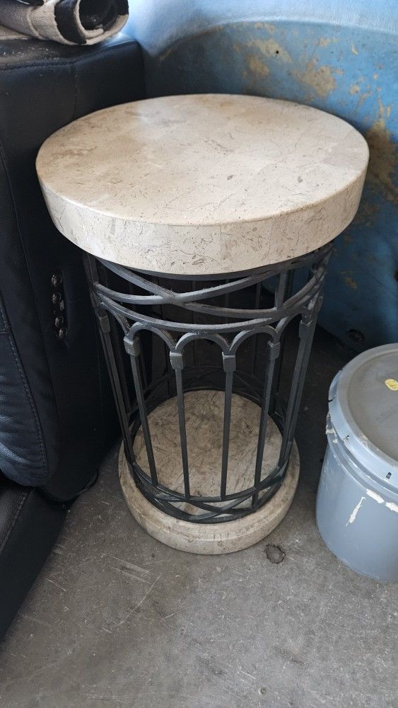 Marble ACCENT Table Round