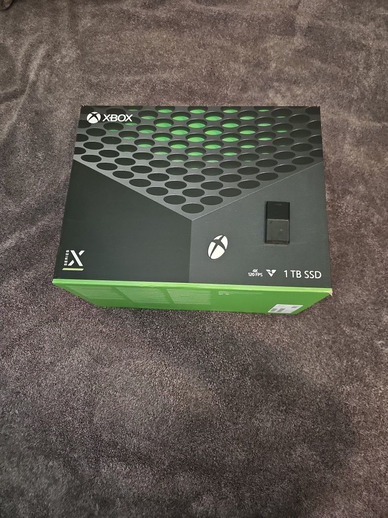 Xbox Series X + Seagate 1TB Expansion Card.