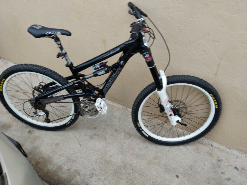 Santa Cruz Bullet  Bicycle. OBO