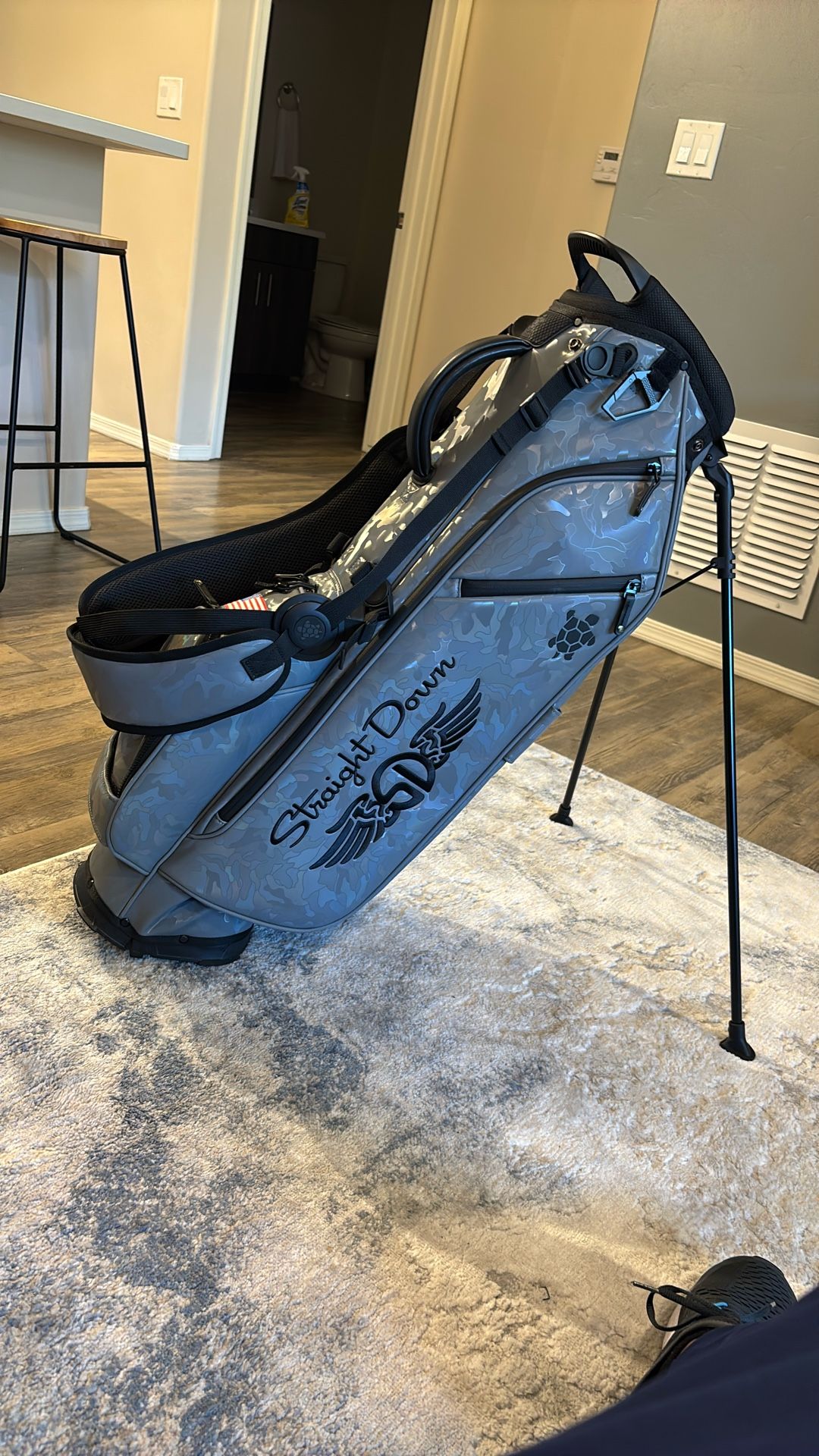 Straight Down Golf Bag