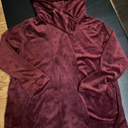 Women’s Cuddl Duds Burgundy Velour jacket sweater . With pockets. Super soft. So comfortable